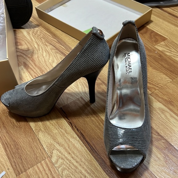 Metralla Micheal kors heels - Picture 2 of 7